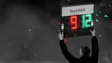 “皇家马德里收入再攀高峰，突破10亿欧元里程碑”