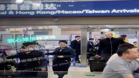 桑切斯与约根森表现不佳，罗宾逊认为曼城利物浦曾寻得更佳门将